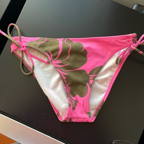 Radio Fiji bikini bottom - Picture 1 of 4